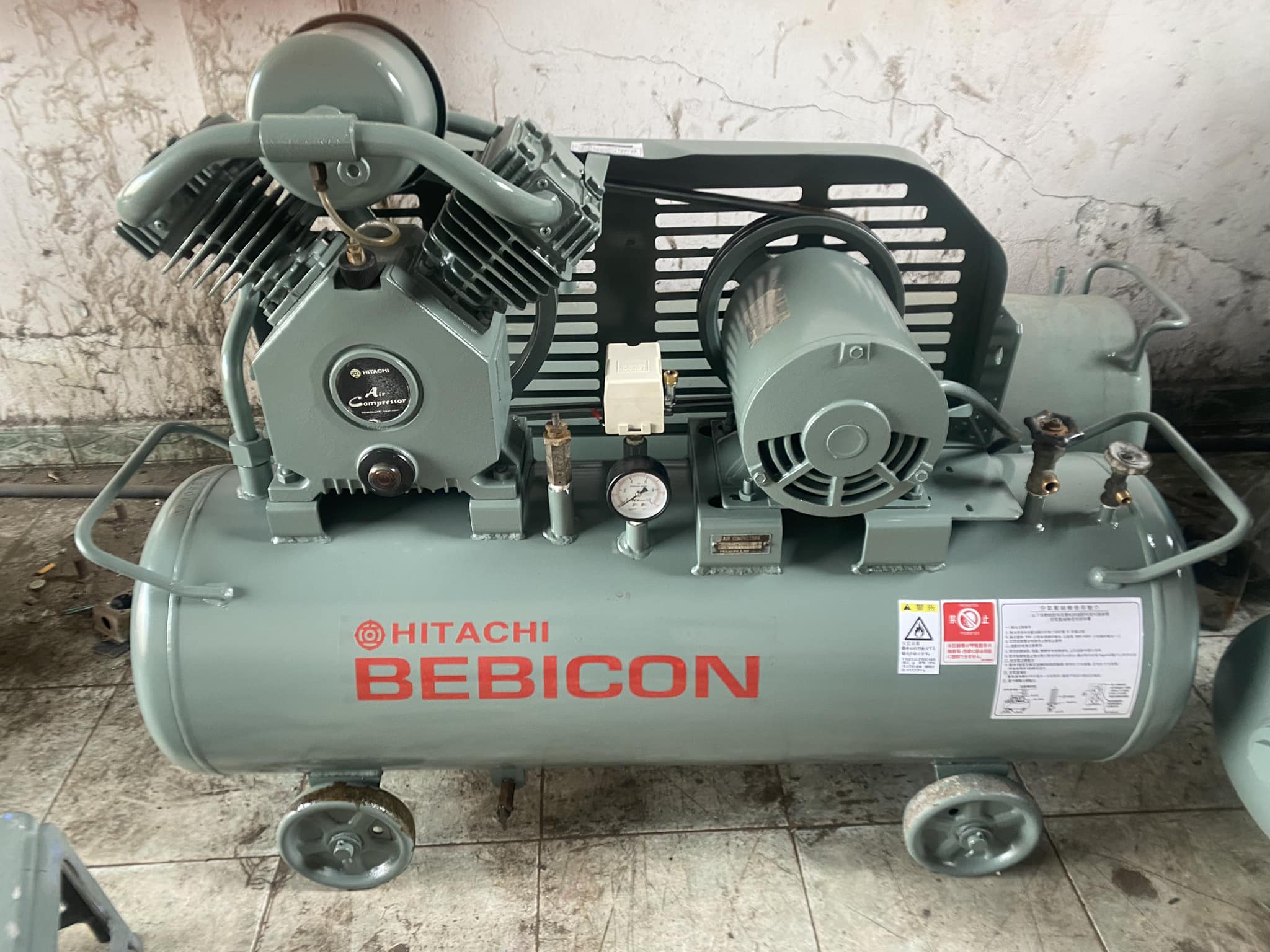 Máy nén khí Nhật bãi Hitachi 2.2kw (3hp)